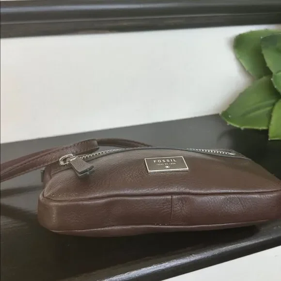 Fossil genuine leather like new crossbody shoulder purse brown - Picture 8 of 10